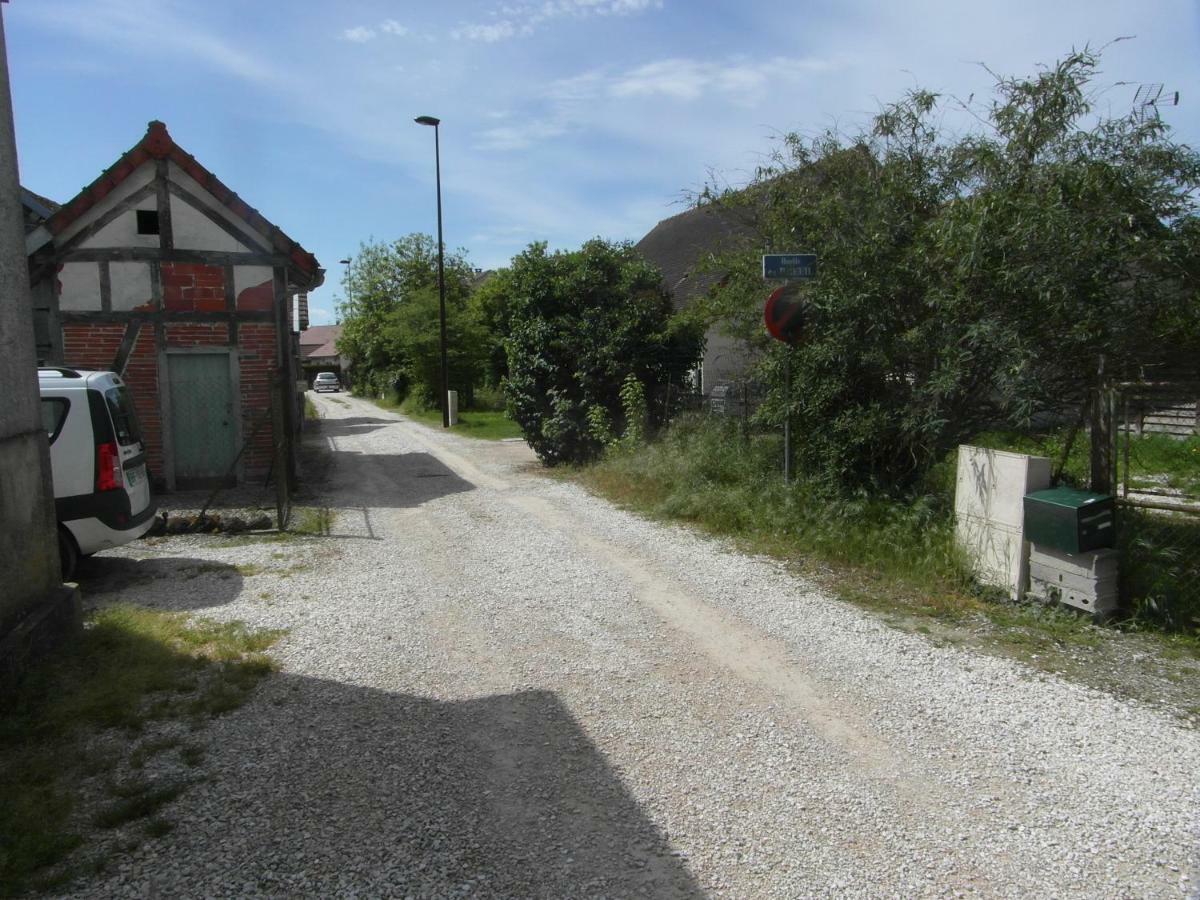 Le Breuil Hotel Piney Exterior foto